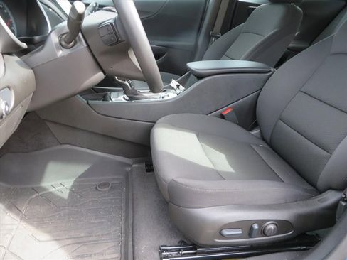 Used 2025 Chevrolet Malibu RS w/ LPO, Floor Liner Package image 16