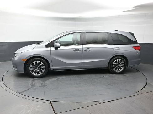 Used 2024 Honda Odyssey EX-L image 2