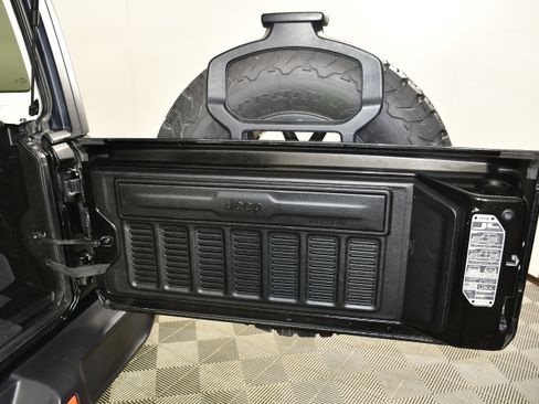 Used 2024 Jeep Wrangler Unlimited Rubicon image 51