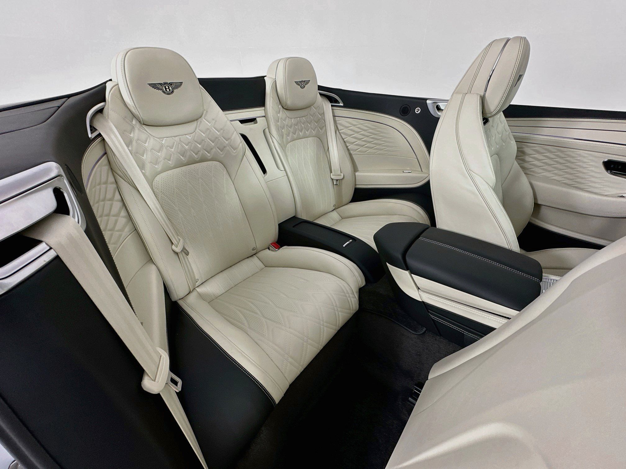 New 2026 Bentley Continental GT Azure AWD/4WD image 23