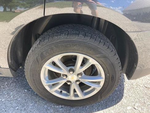 Used 2017 Chevrolet Equinox LS AWD/4WD image 14