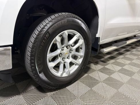 Used 2023 Chevrolet Silverado 1500 LT AWD/4WD image 27