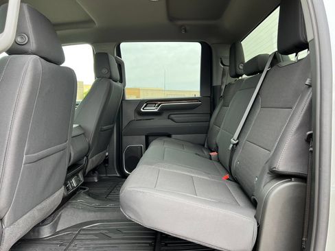 New 2026 GMC Sierra 2500 SLE w/ SLE Value Package; AWD/4WD image 5