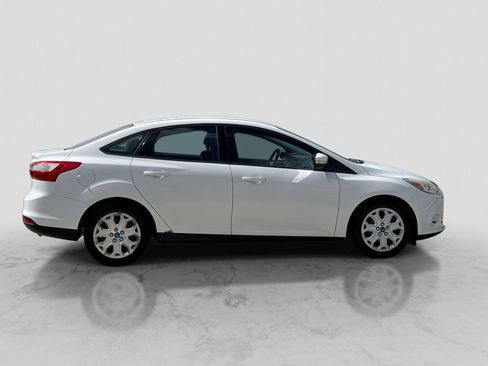 Used 2012 Ford Focus SE FWD image 8