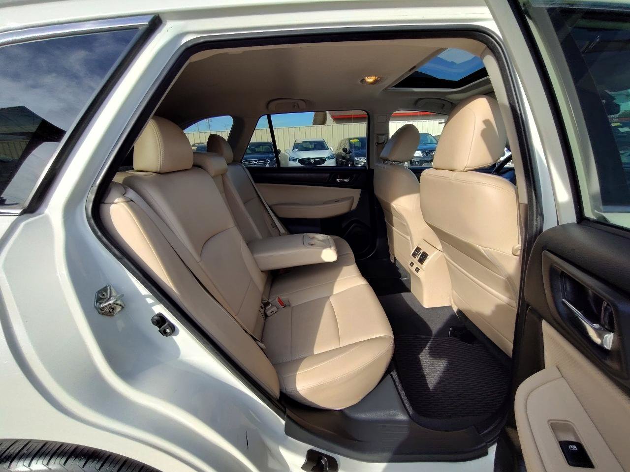 Used 2017 Subaru Outback 2.5i Limited AWD/4WD image 44