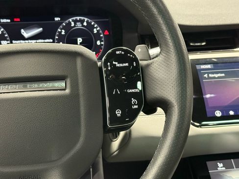 Used 2020 Land Rover Range Rover Evoque R-Dynamic SE image 16