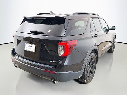 Used 2023 Ford Explorer ST-Line image 11