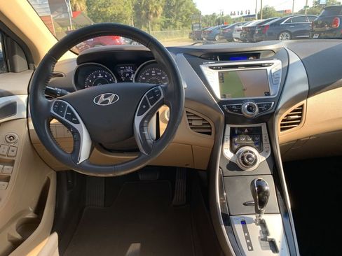 Used 2012 Hyundai Elantra Limited w/ Technology Pkg 5 image 13