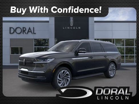 New 2026 Lincoln Navigator L Premier AWD/4WD image 1