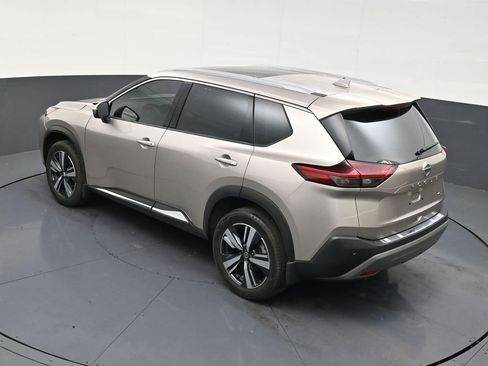 Used 2021 Nissan Rogue SL w/ Premium Package image 15