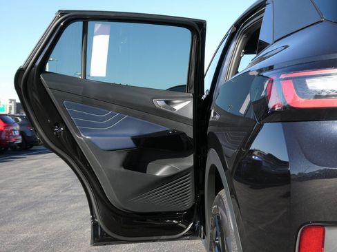 New 2025 Volkswagen ID.4 Pro S image 34
