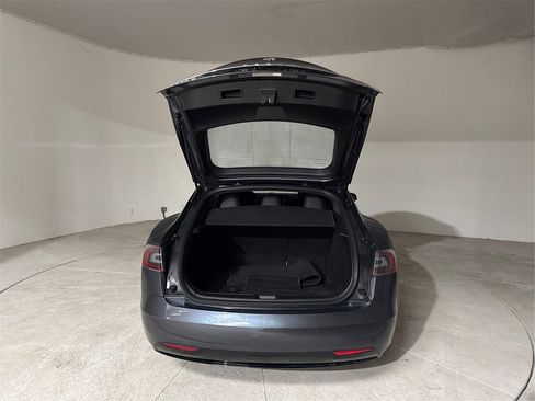 Used 2016 Tesla Model S 70 image 24