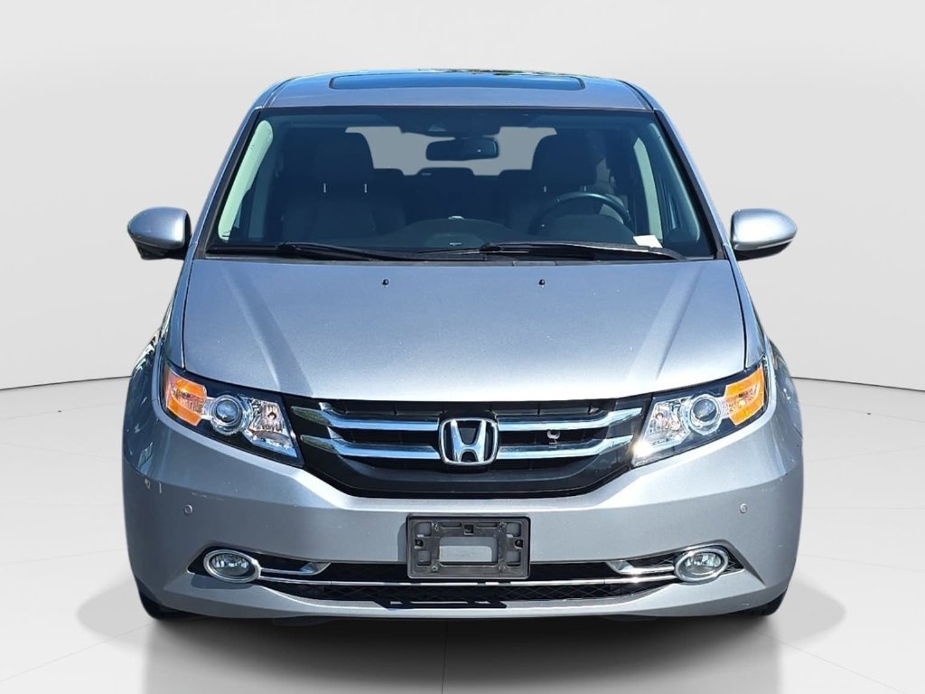 Used 2016 Honda Odyssey Touring image 2