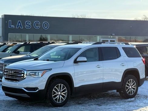 Used 2019 GMC Acadia SLE w/ LPO, Floor Liner Package image 1