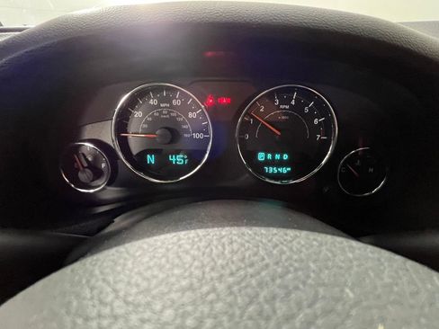 Used 2018 Jeep Wrangler Unlimited Rubicon w/ Cold Weather Group image 19