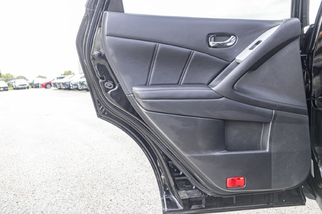 Used 2014 Nissan Murano SL w/ Navigation Package AWD/4WD image 31