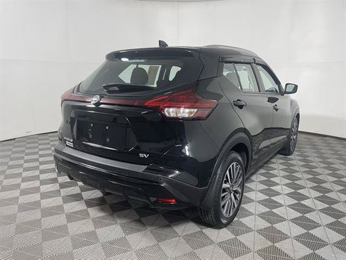 Used 2021 Nissan Kicks SV FWD image 7