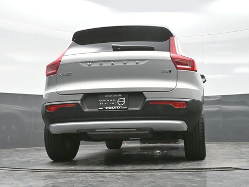 Used 2025 Volvo XC40 B5 Plus image 20