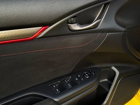 Used 2021 Honda Civic Type R Limited image 13