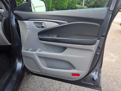 Used 2017 Honda Ridgeline RTL-T image 33