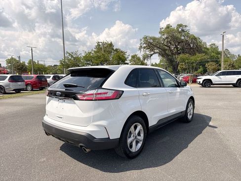 Used 2020 Ford Edge SE image 3