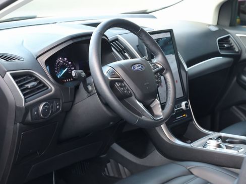 Used 2022 Ford Edge SEL w/ Convenience Package image 13