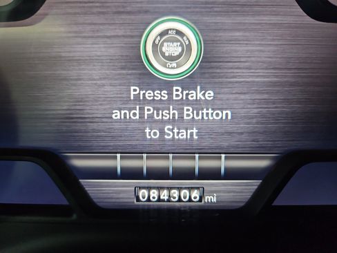 Used 2020 RAM 1500 Laramie image 8