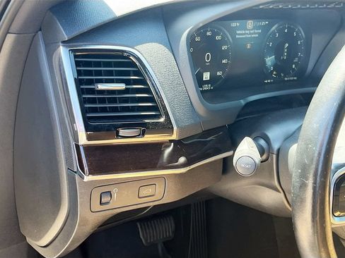 Used 2017 Volvo XC90 T6 Momentum w/ Vision Package AWD/4WD image 10