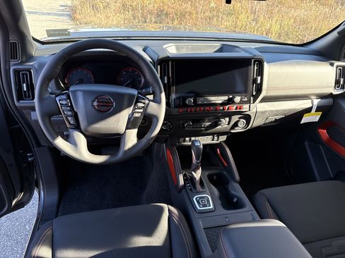 New 2026 Nissan Frontier PRO-4X w/ Pro-4x Convenience Package image 3