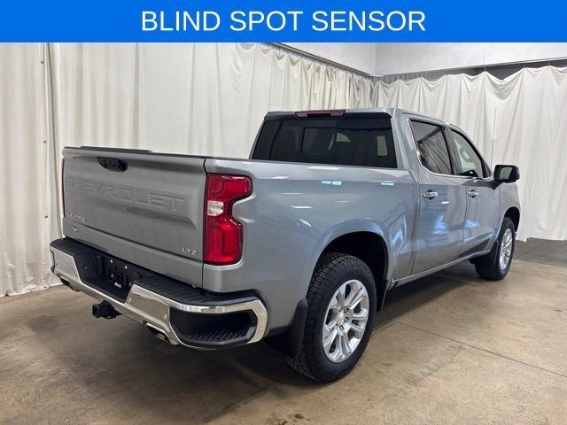 Used 2025 Chevrolet Silverado 1500 LTZ AWD/4WD image 4