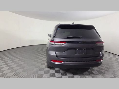 Used 2026 Jeep Grand Cherokee Altitude RWD image 40