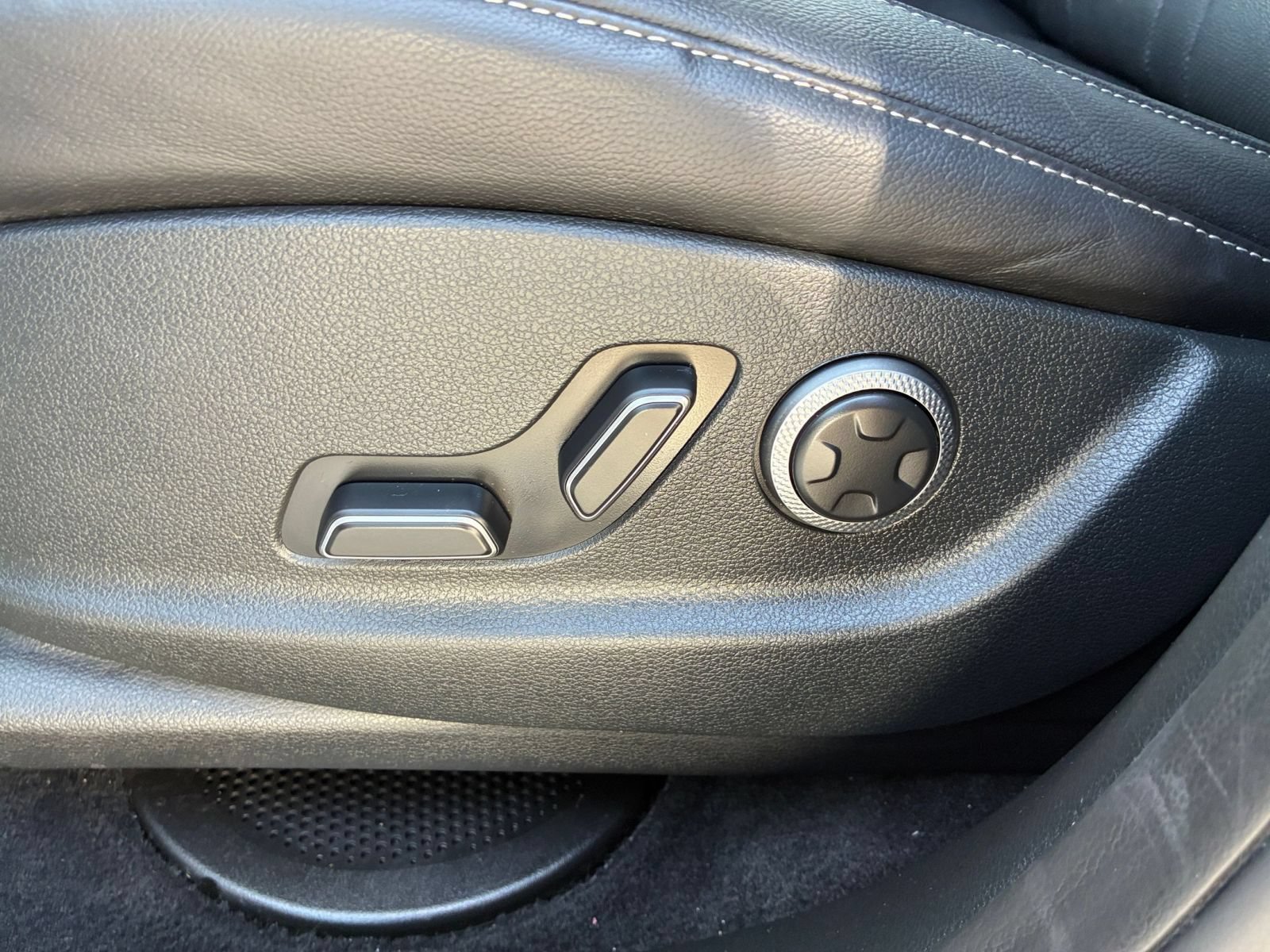 Used 2026 Genesis GV80 2.5T AWD/4WD image 24