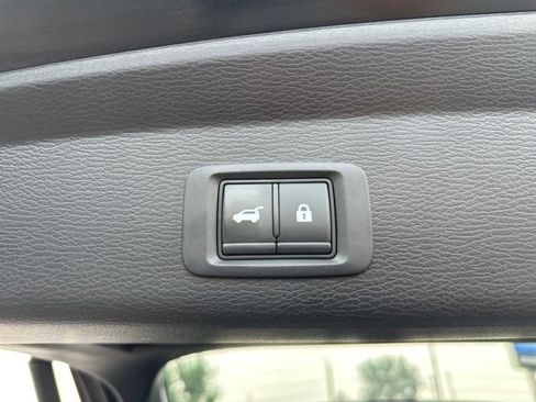 Used 2023 Mitsubishi Outlander SEL image 24