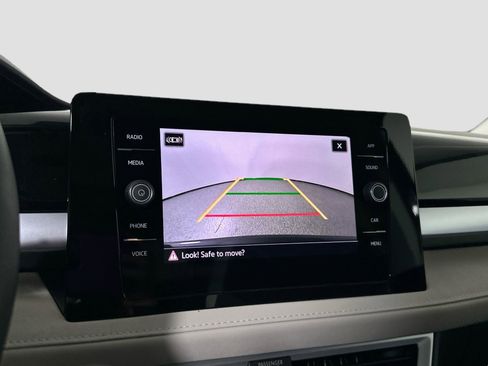 New 2025 Volkswagen Taos SE image 11