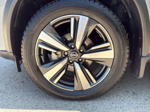 Used 2023 Nissan Rogue Platinum w/ Platinum Premium Package AWD/4WD image 10