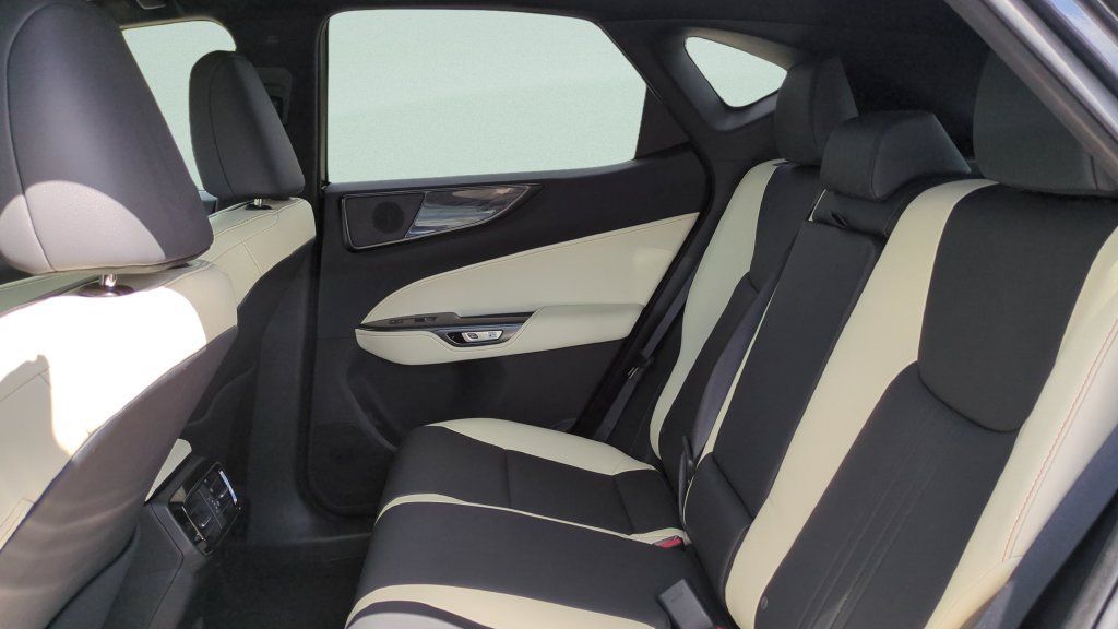 Used 2024 Lexus NX 350 AWD image 10