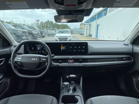 Used 2025 Kia K4 LXS image 9