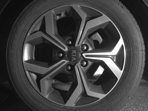 Used 2019 Kia Forte LXS image 12