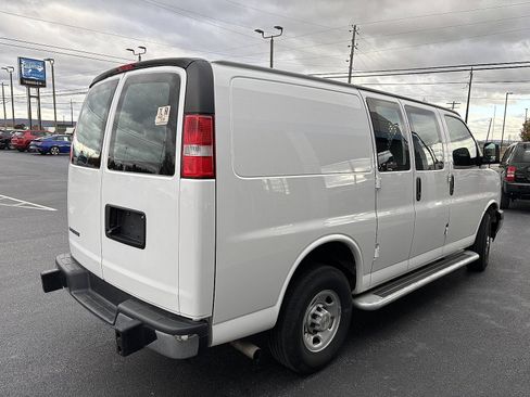 Used 2024 Chevrolet Express 2500 w/ Driver Convenience Package image 3