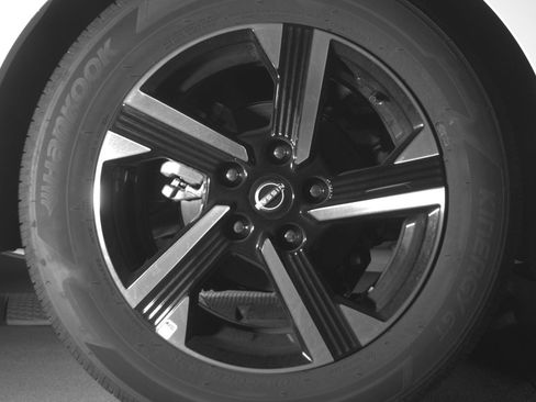 Used 2025 Nissan Sentra SV FWD image 15