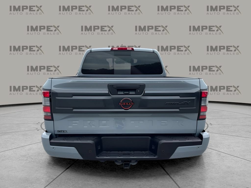 Used 2025 Nissan Frontier PRO-4X AWD/4WD image 4