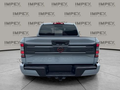 Used 2025 Nissan Frontier PRO-4X AWD/4WD image 4