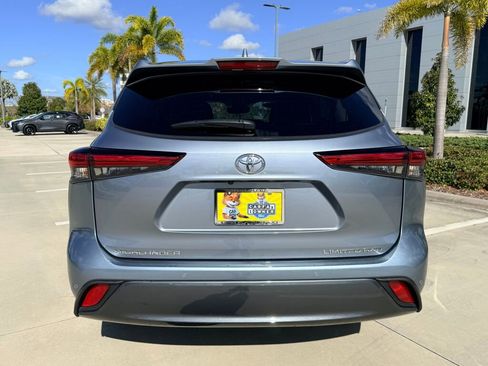 Used 2023 Toyota Highlander Limited image 10
