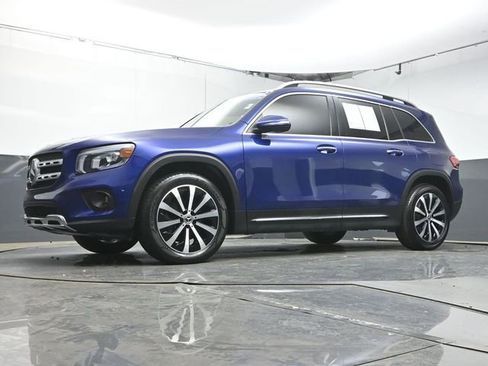 Used 2021 Mercedes-Benz GLB 250 w/ Premium Package image 35