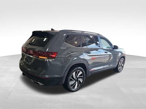 Used 2025 Volkswagen Atlas SE AWD/4WD image 7