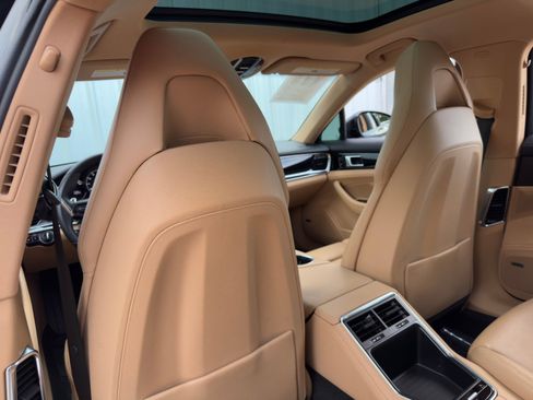 Used 2021 Porsche Panamera 4S image 38