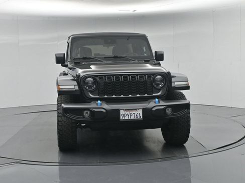 Used 2024 Jeep Wrangler Unlimited AWD/4WD image 25