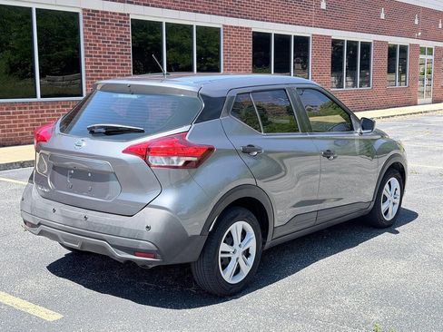 Used 2020 Nissan Kicks S FWD image 6