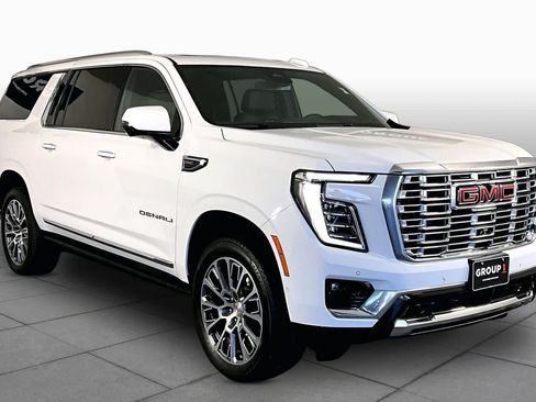 Certified 2026 GMC Yukon XL Denali w/ Sun & Power Step Package RWD image 3