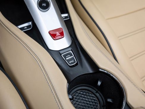 Certified 2016 Ferrari California T image 30